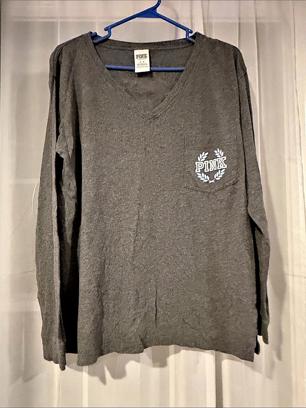 Victoria's Secret PINK Long Sleeve Graphic Tee in Gray Size Medium